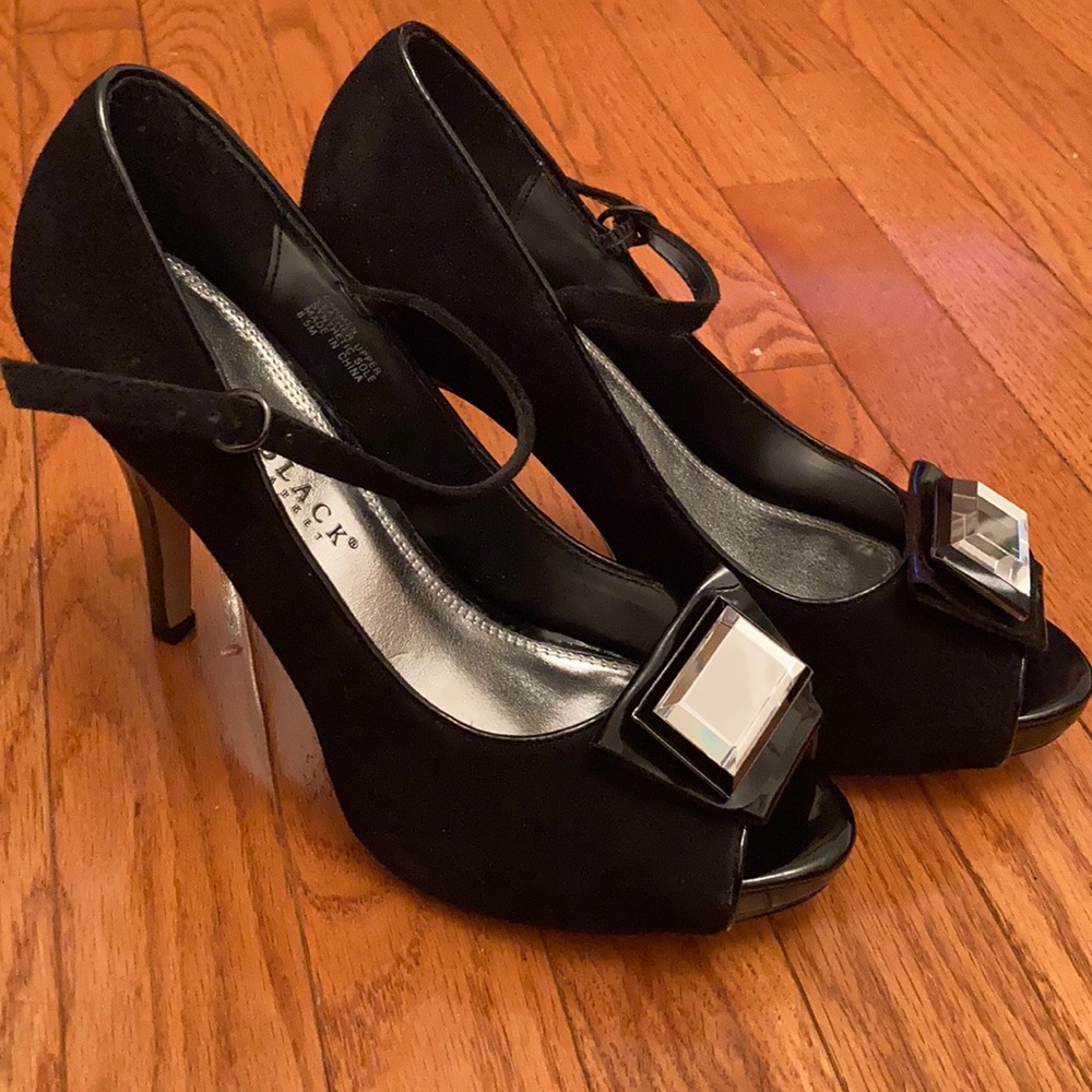 WHBM Carmen Peep Toe Pumps